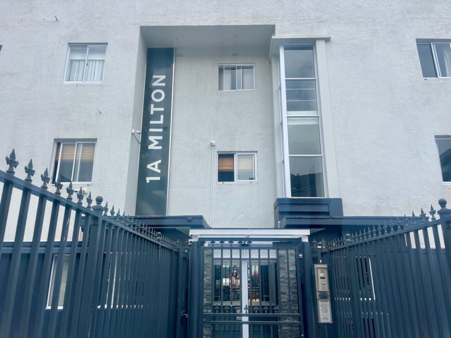 3 Bedroom Property for Sale in Sea Point Western Cape